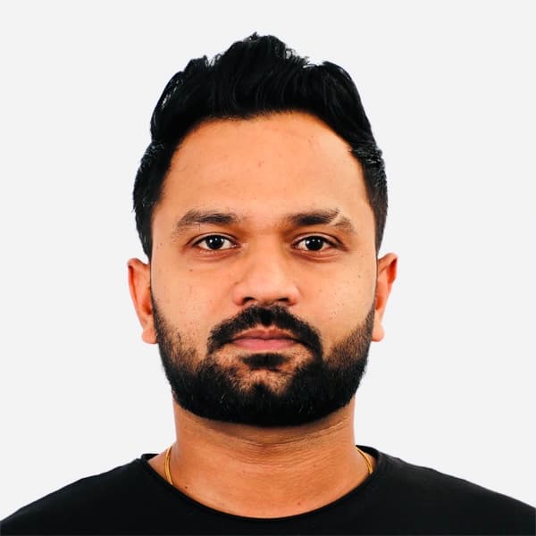 Asanka Diddeniya, cleaner in Winston Hills