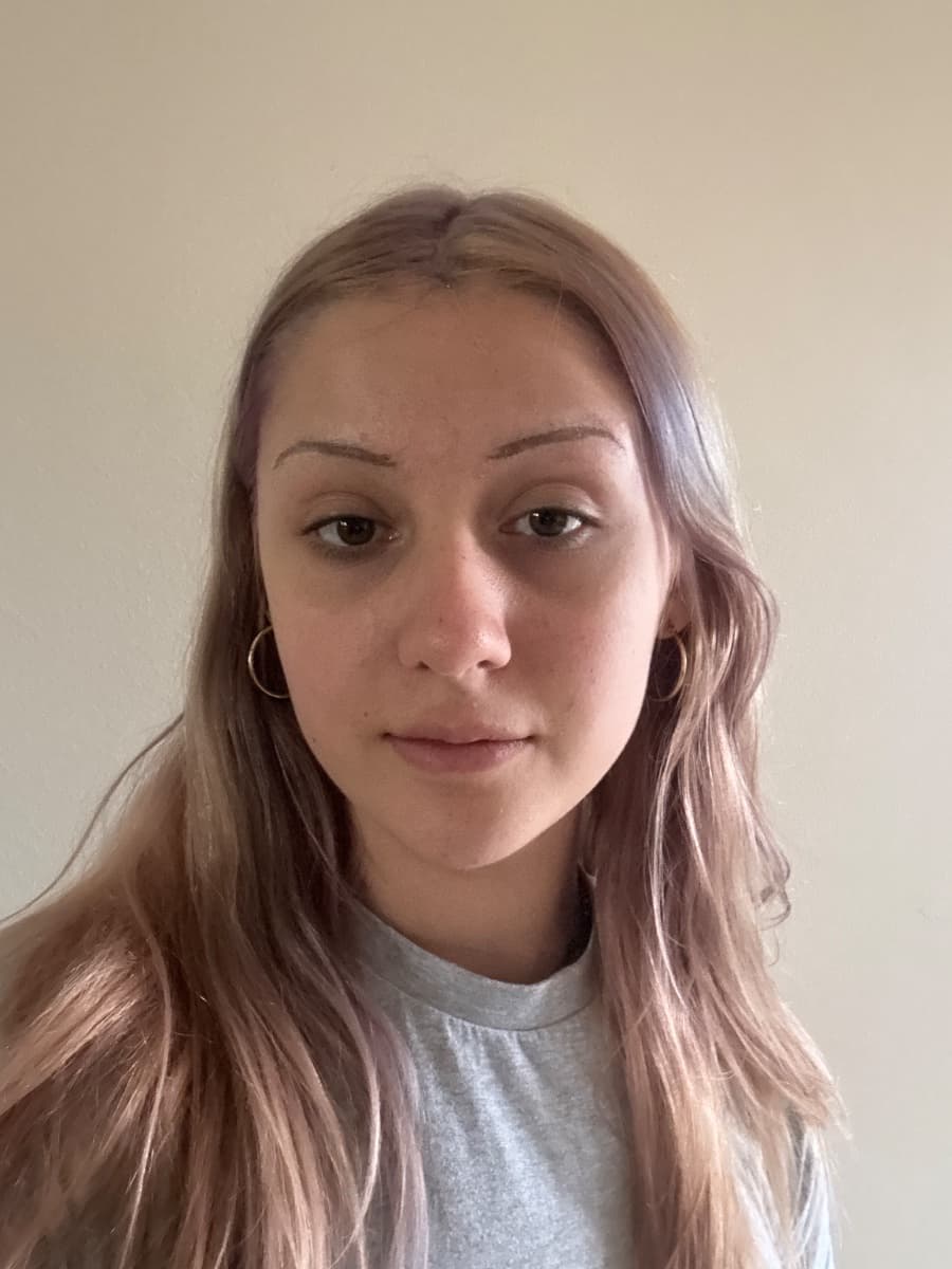 Samantha, cleaner in Chermside