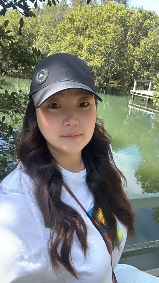 Altantsatsral, house cleaner in Wolli Creek